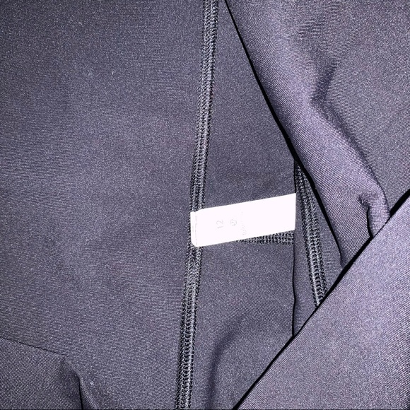 Lululemon legging 💕💕 - Picture 5 of 7